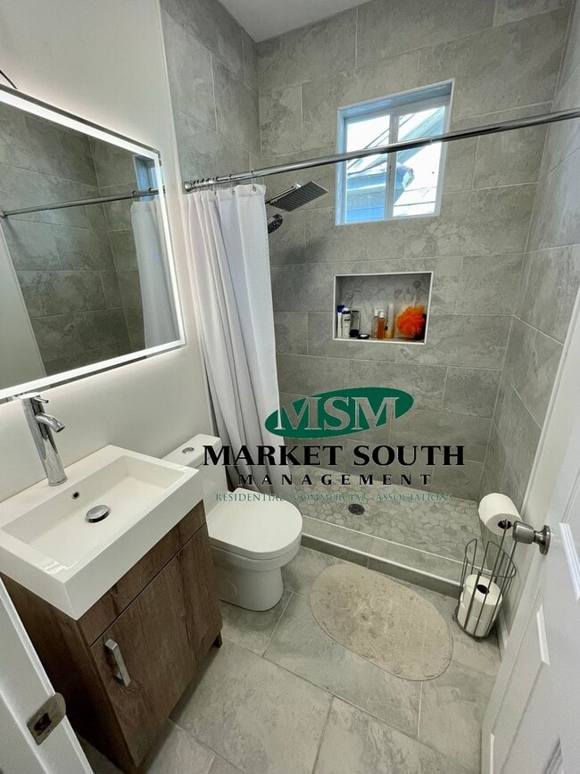 Building Photo - BEAUTIFUL HOME- AVAILABLE JULY 15