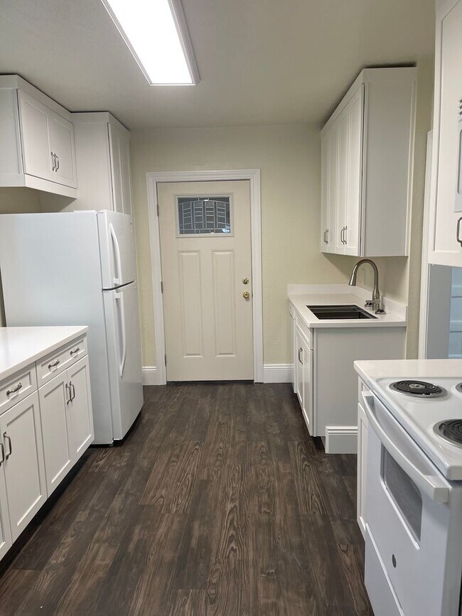 Foto del edificio - Completely Remodeled 3 Bedroom House