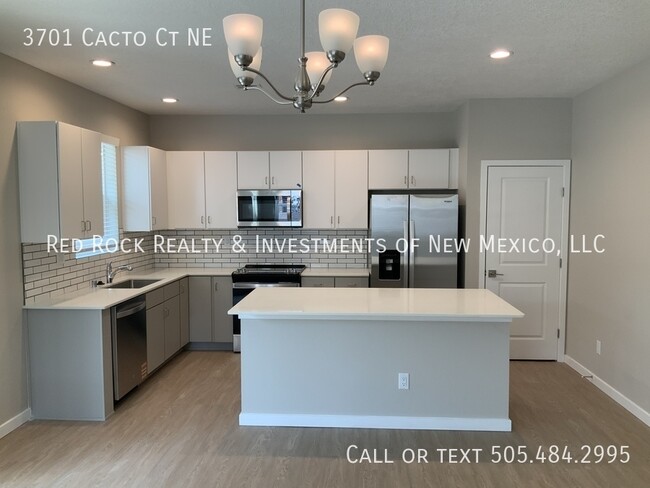 Building Photo - 3701 Cacto Ct