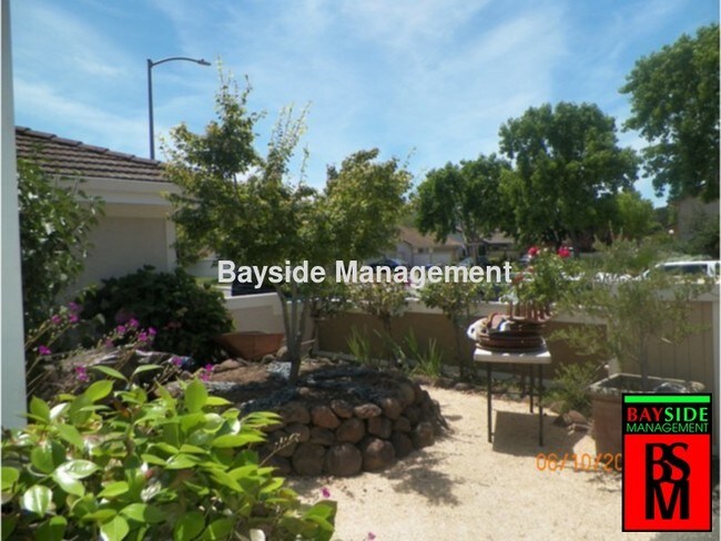 Building Photo - Gorgeous, Updated Home in Pleasant Valley