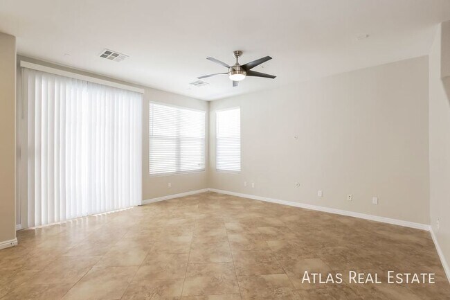 Foto del edificio - 5913 Tamarack Lodge Ln