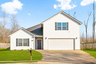 Building Photo - 1676 Putnam Dr