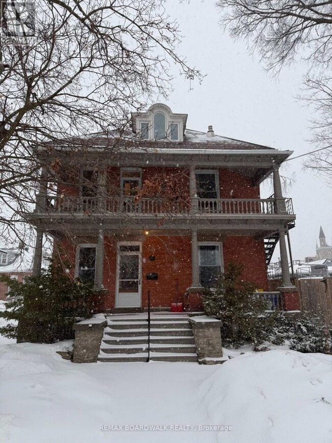 Building Photo - 11 Lake Ave W