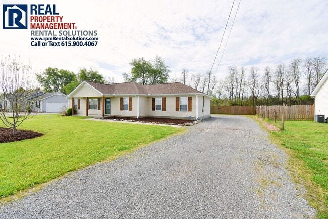 Photo - * PENDING* Adorable 3 bedroom home in Murfreesboro! Attached garage and fenced in yard!