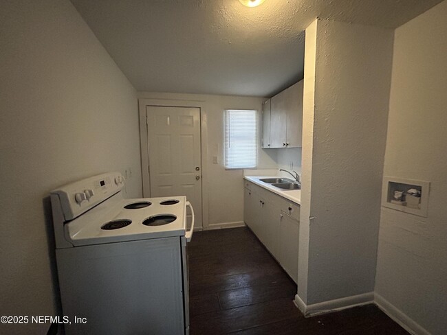 Building Photo - 3105 Nolan St