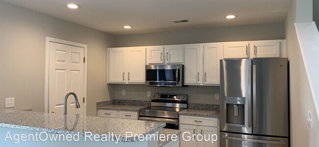 Building Photo - 3 br, 2.5 bath House - 9107 Maple Grove Drive