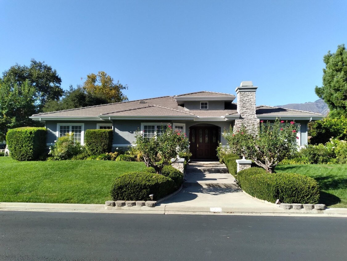 Primary Photo - 32334 Wiskon Way W