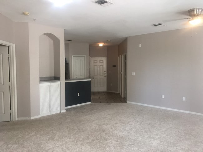 Building Photo - 5517 Legacy Crescent Pl