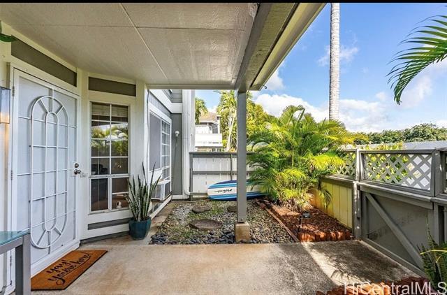 Building Photo - 480 Mananai Pl