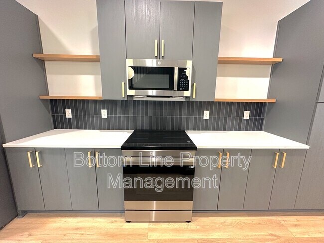 Foto del edificio - 1354 Briar Creek Rd