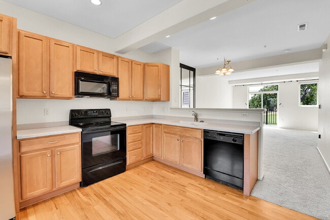 Building Photo - $2,345.95 - HALF OFF First Month's Rent - 2 Beds, 2 Baths, Condo in Littleton with Fireplace and ...