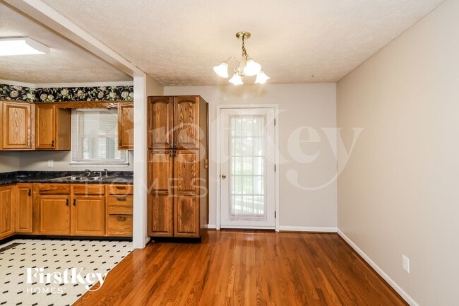 Foto del edificio - 2333 Donnie Lee Dr