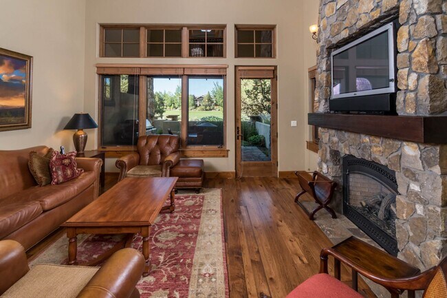 Building Photo - 65690 Adventure Ct