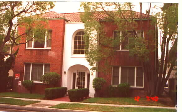 Foto del edificio - 139 S Belmont St