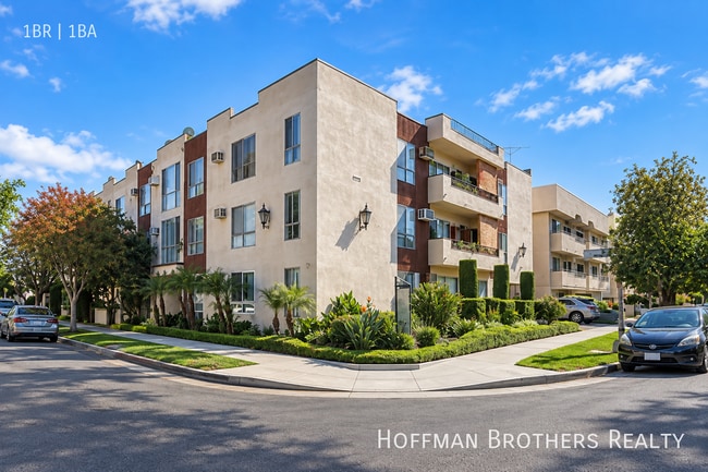 Building Photo - 5726 Camellia Ave
