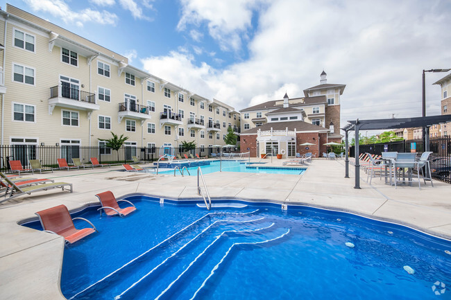 Pool and hot tub - The Wyatt