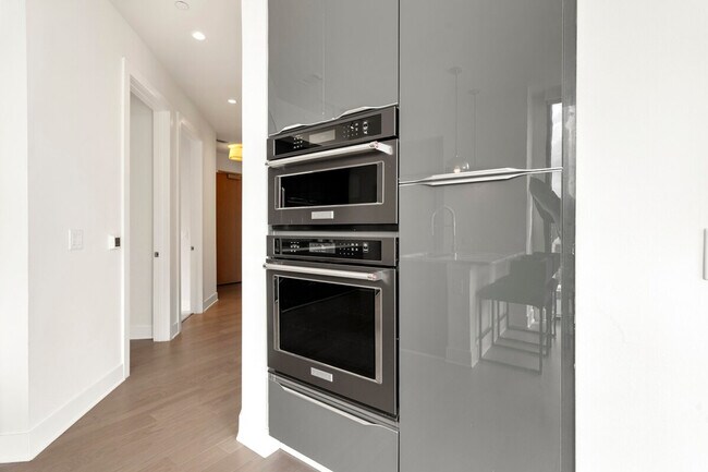 Foto del edificio - 1400 W Peachtree St NE