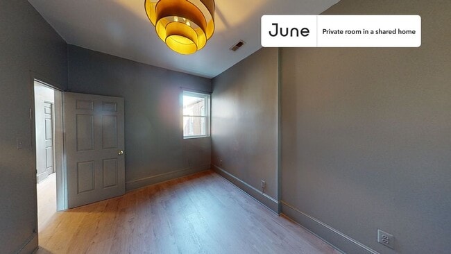 Building Photo - Room in Shared 4 bed/2 bath home in Columbia Heights