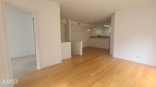 Foto del edificio - 3 br, 2 bath House - 225 Pierce St #1
