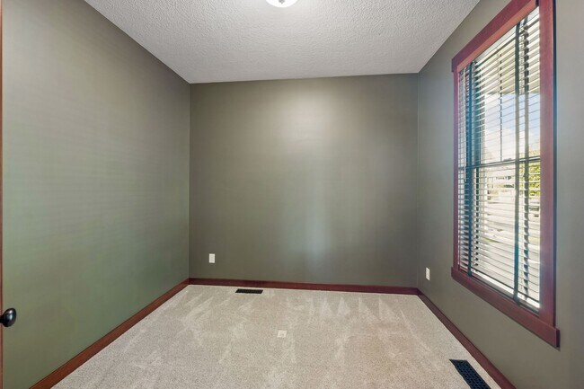 Foto del edificio - 14272 Grantaire Ln N