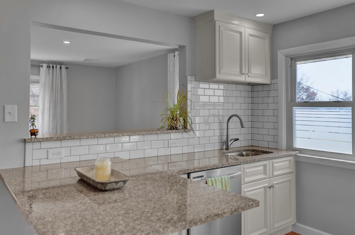 Foto principal - 931 N Hanover St