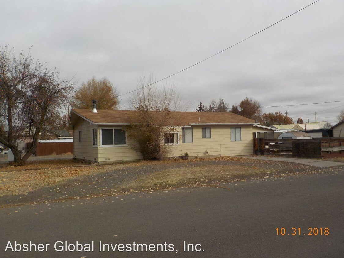 Foto principal - 2 br, 2 bath House - 400 E 7TH STREET
