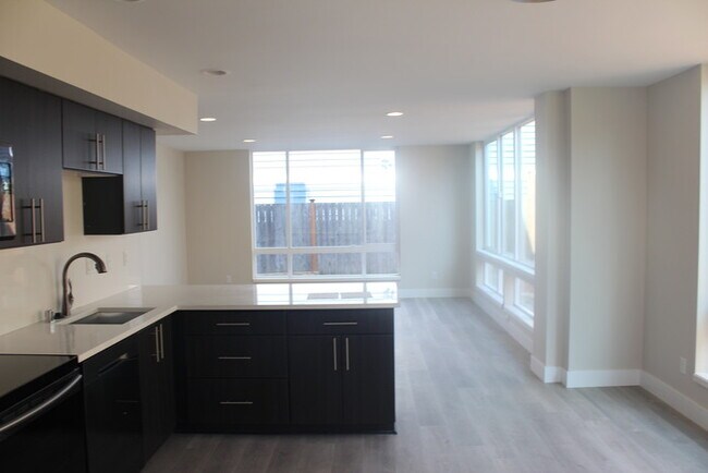 Foto del edificio - 2214 E Spruce St