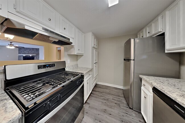 Foto del edificio - 3114 River Valley Dr