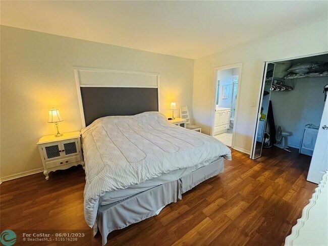 Building Photo - 5131 W Oakland Park Blvd