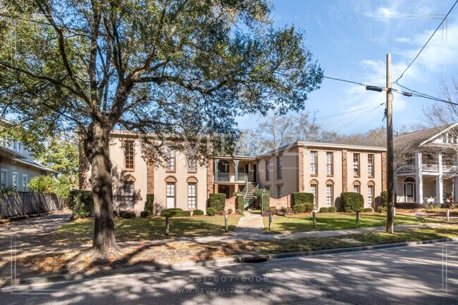 Foto del edificio - 1504 Dauphin St