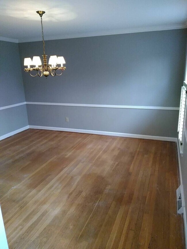 Building Photo - Great Location Home with Plenty of Space!