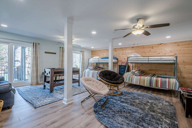 Foto del edificio - 117 Lakeview Cir