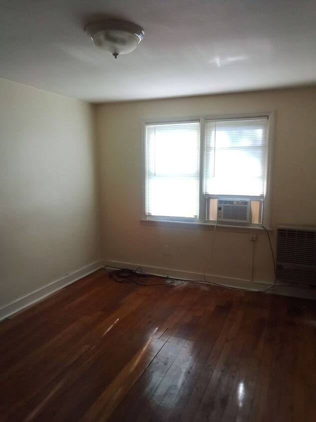 Building Photo - 1130 Haverford Rd