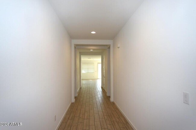 Building Photo - 9231 W Montecito Ave