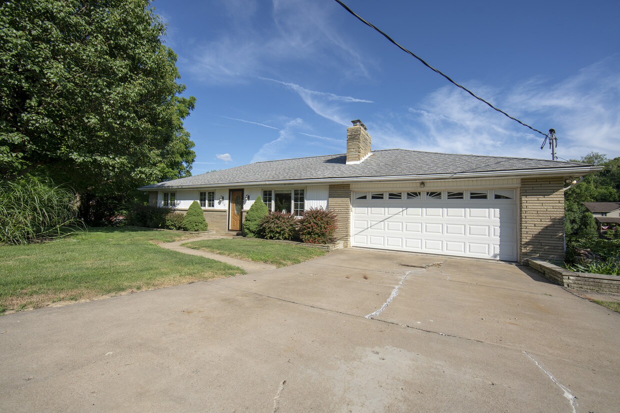 494 Springdale Rd, Eighty Four, PA 15330 House Rental in Eighty Four