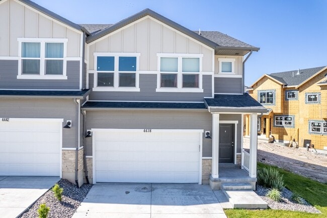 Building Photo - 4438 E Hurstbourne Dr