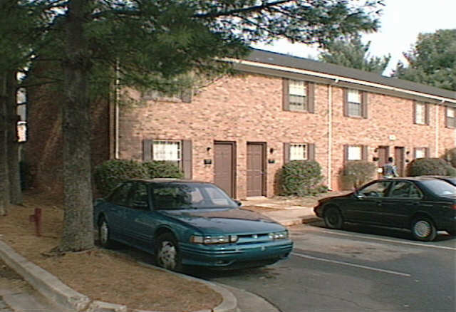 Building Photo - Cornerstone Townhomes