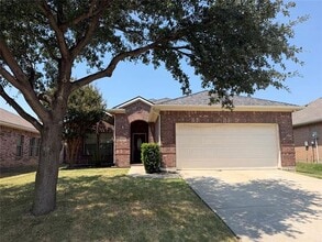 Building Photo - 12733 Skeeter Ln