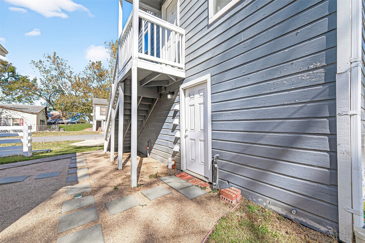 Foto del edificio - 2220 Avenue L