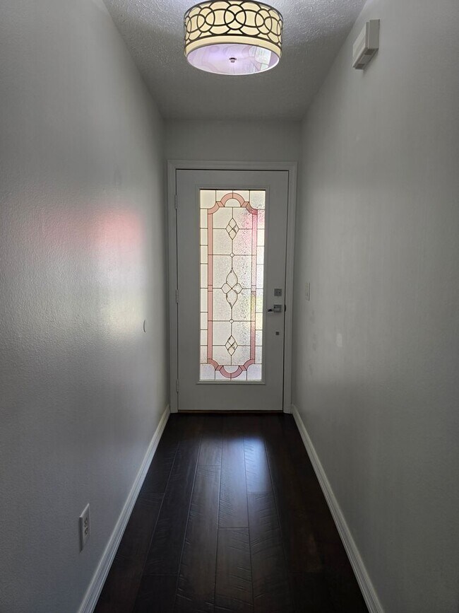 Building Photo - Gorgeous 2/2/1 in Regency Park, Inverness!!!