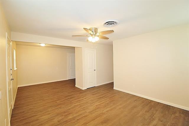 Foto del edificio - 1110 S Hall St