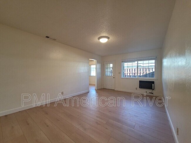 Foto del edificio - 10374 Buena Plaza Cir