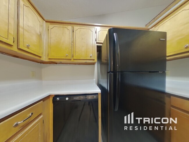 Foto del edificio - 327 Remington Ln