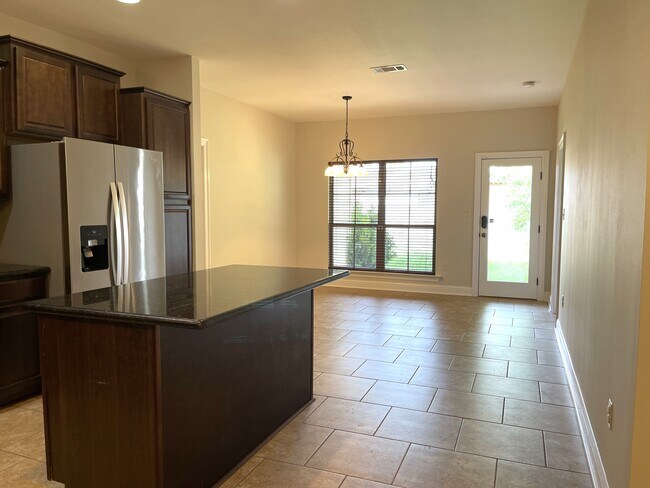 Building Photo - 4422 Bay View Dr