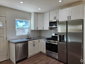 Building Photo - 2315 Spaulding Ave