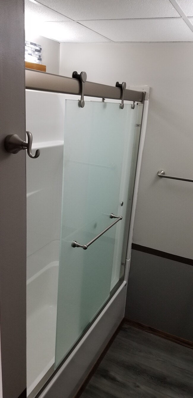 Baño - 815 Railroad Ave