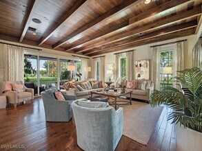 Building Photo - 613 14th Ave S