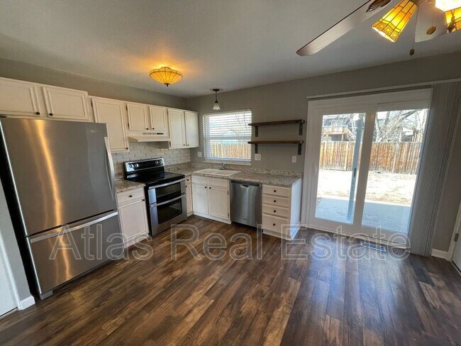 Building Photo - 4680 Bailey Dr