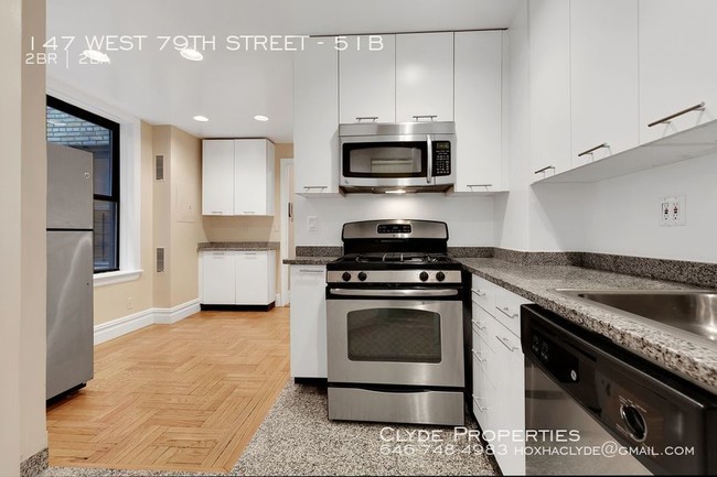 Building Photo - UPPER WEST SIDE/ 2 BDRM/ OVER 1200 SQ FT