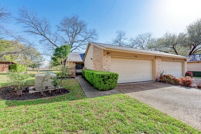 Building Photo - 7211 Lakewood Dr